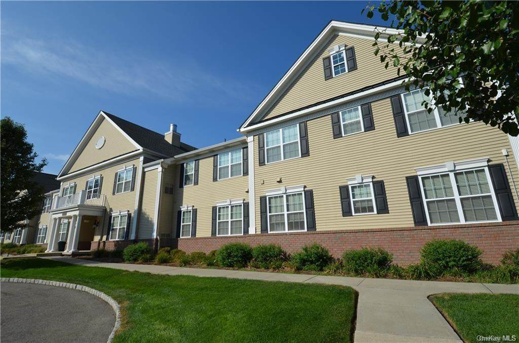 107 Canter Court - Photo 1