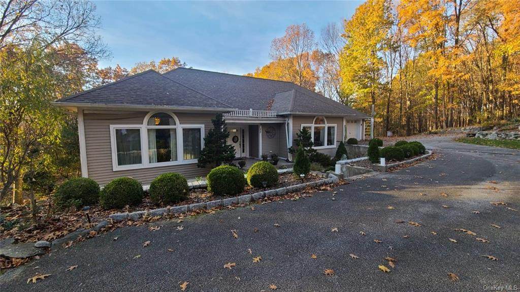 25 Sleepy Hollow Road - Photo 1
