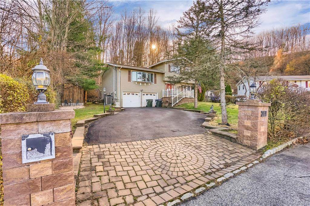 17 Lee Avenue - Photo 1