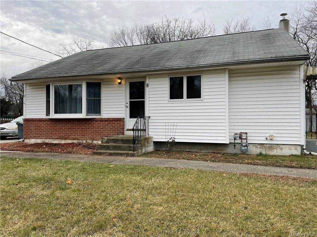 8 Brooks Drive - Photo 1