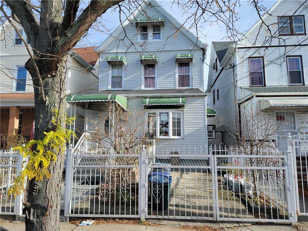 9737 110th Street - Photo 1