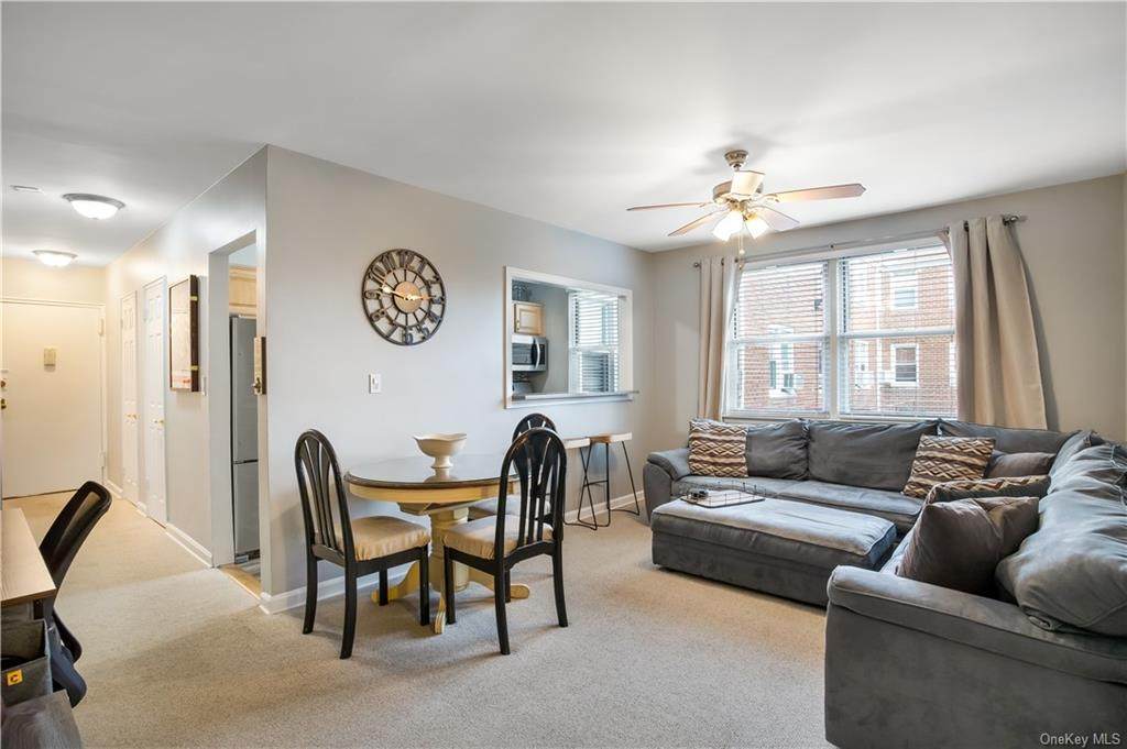 5 Bryant Crescent - Photo 1