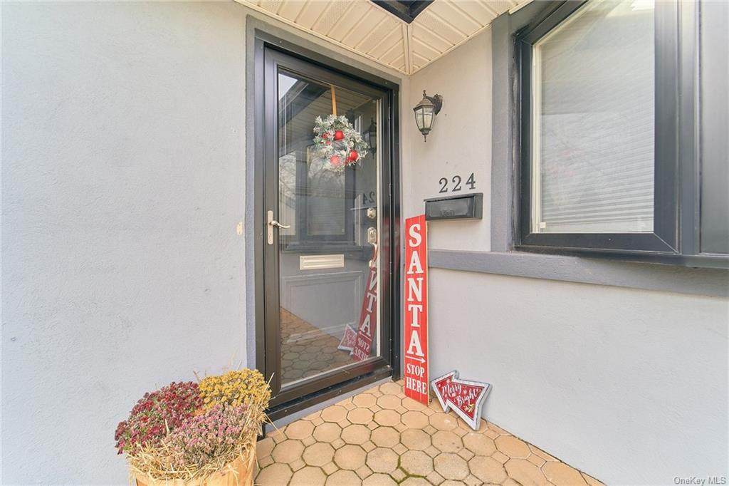 224 Hungry Harbor Road - Photo 1