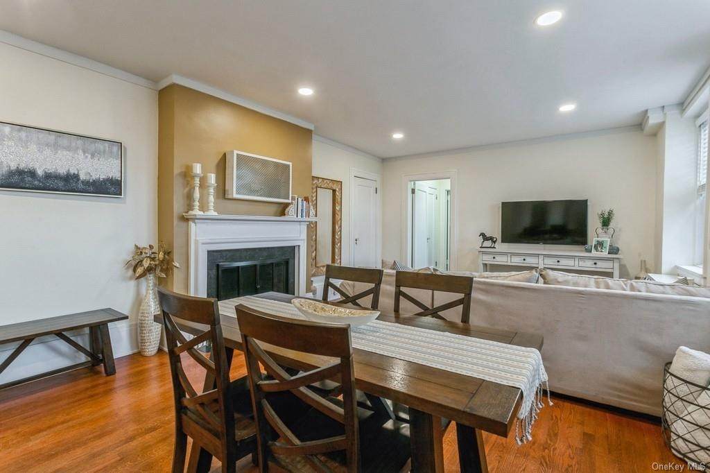 808 Bronx River Road - Photo 1