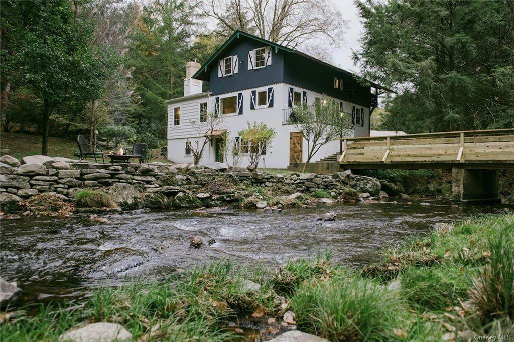 453 Black Forest Road - Photo 1