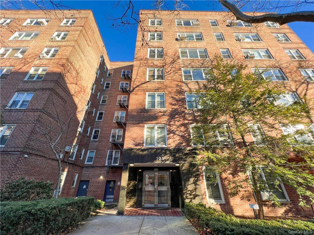 525 236 Street - Photo 1