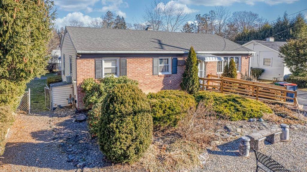 8 Reservoir Road - Photo 1