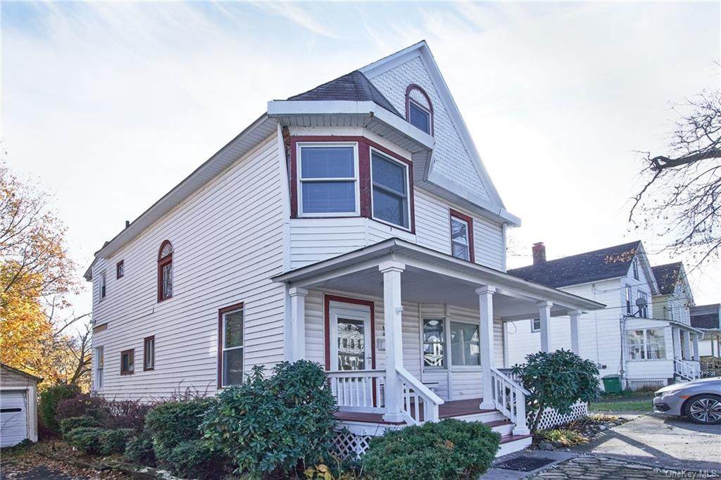 10 Royce Avenue - Photo 1