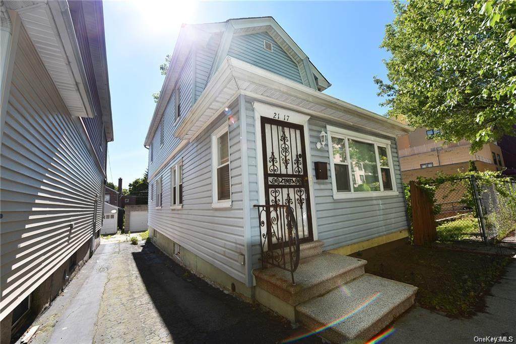 2117 Saint Paul Avenue - Photo 1