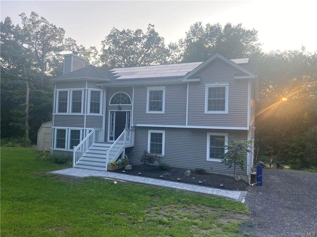 789 Jackson Avenue - Photo 1