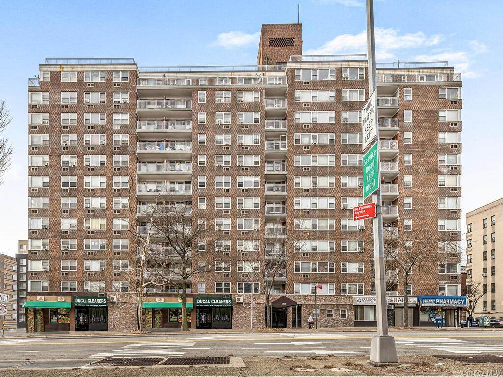 3131 Grand Concourse - Photo 1