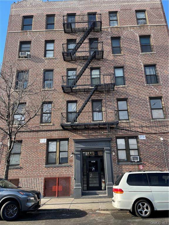 1383 Plimpton Avenue - Photo 1