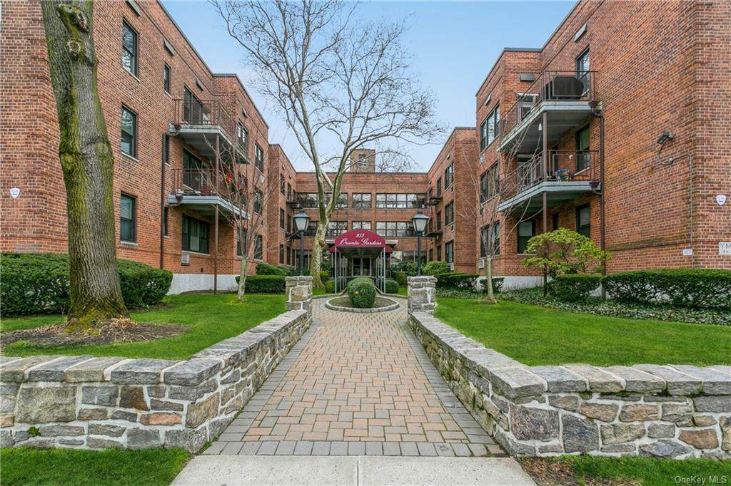 953 Post Road - Photo 1