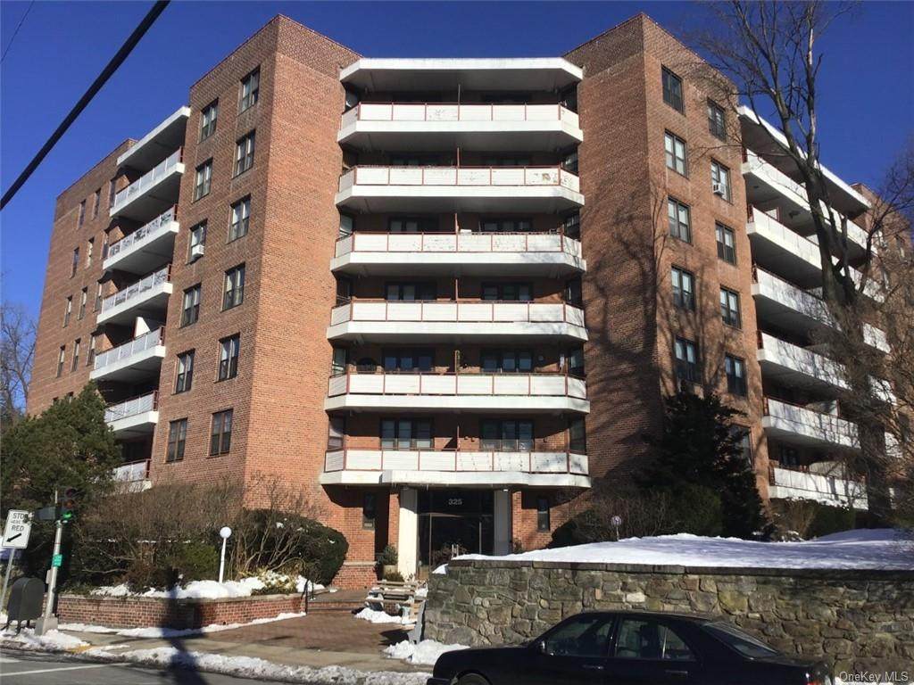 325 King Street - Photo 1