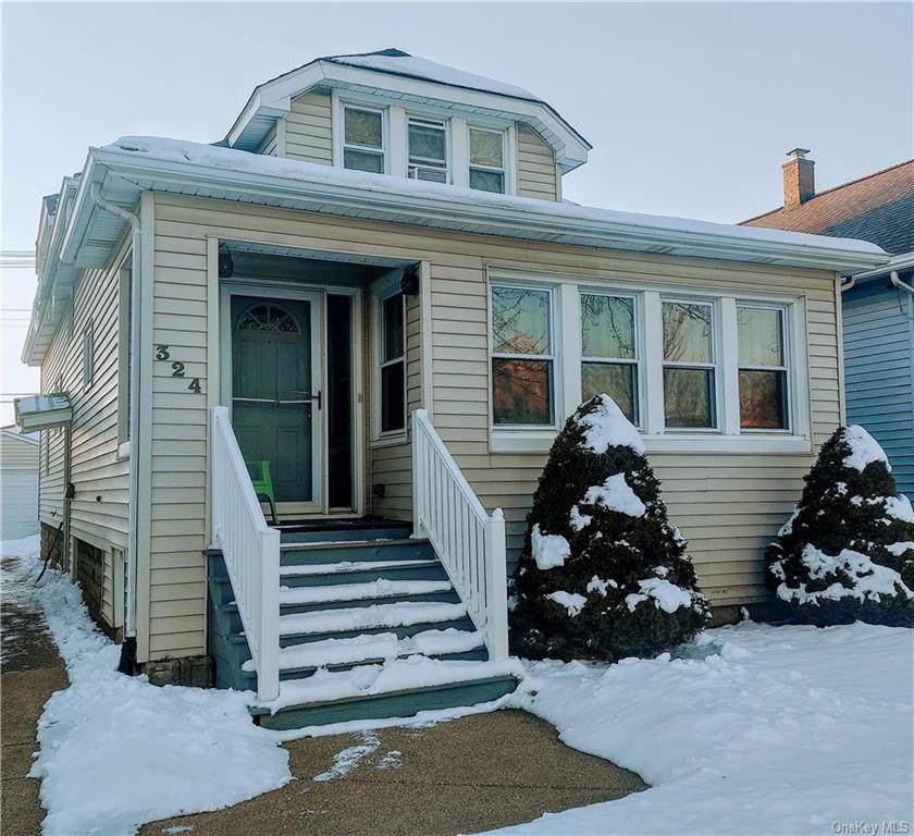 324 University Avenue - Photo 1