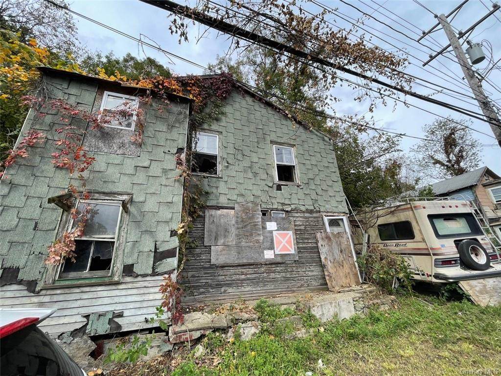 31 Salt Point Turnpike - Photo 1