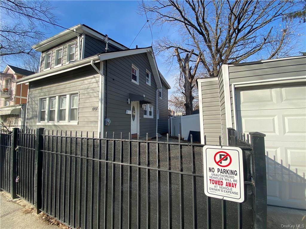 1807 Lacombe Avenue - Photo 1