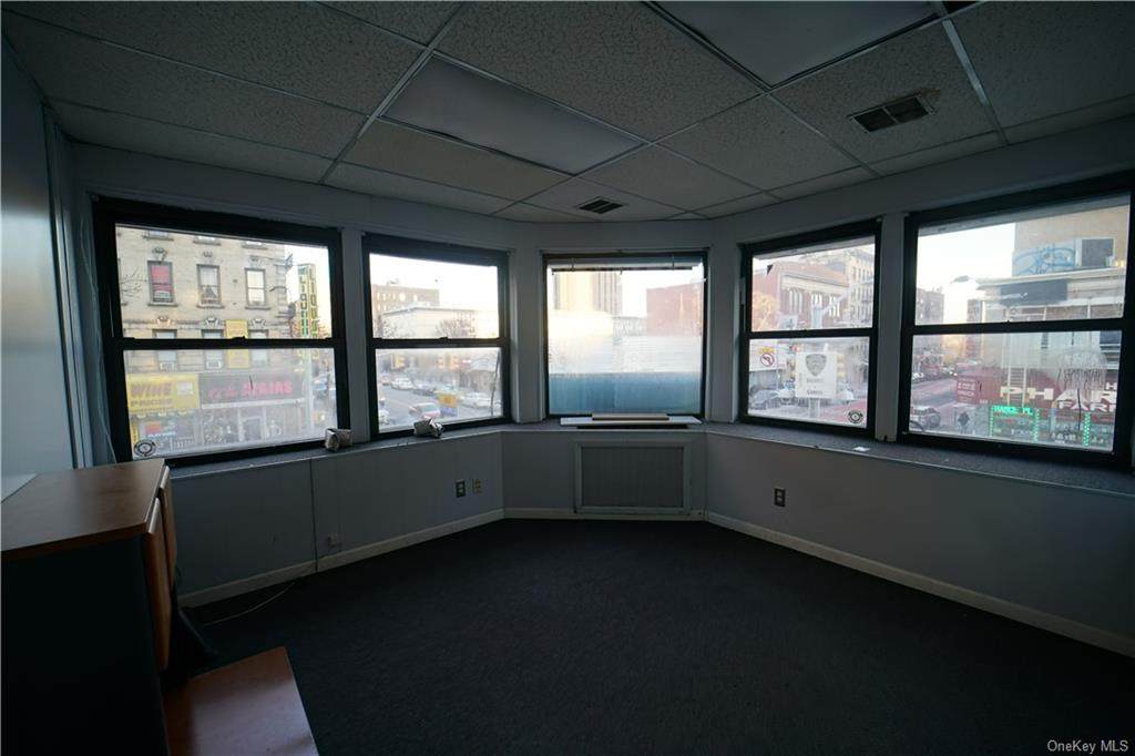 312 Audobon Avenue - Photo 1