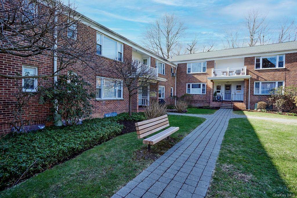43 Carpenter Avenue - Photo 1