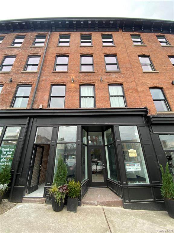 112 Broadway - Photo 1