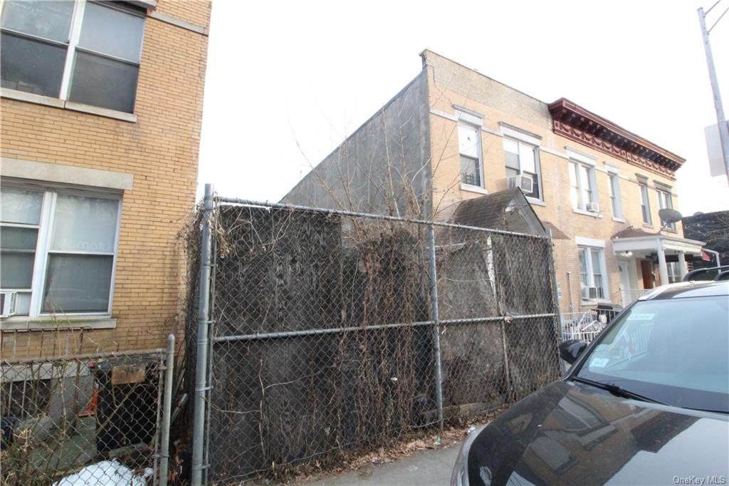 3542 Webster Avenue - Photo 1