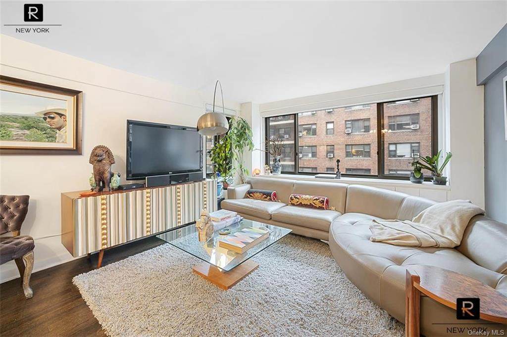 425 E 63rd Street - Photo 1