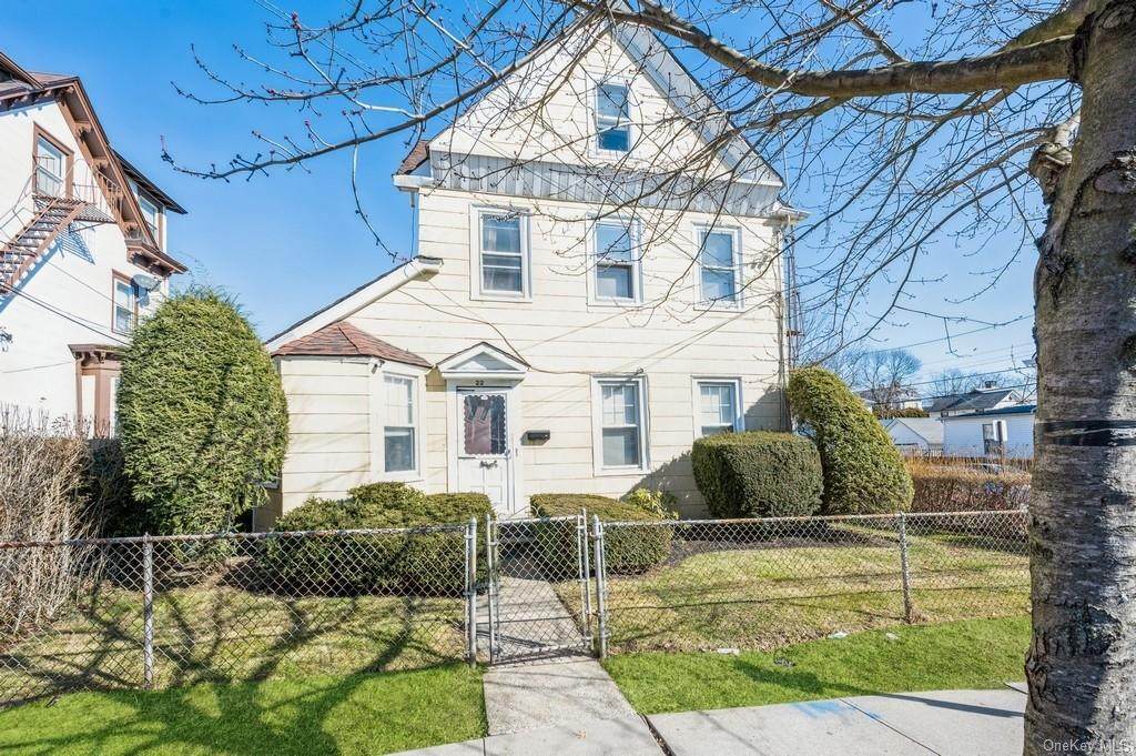22 Franklin Avenue - Photo 1