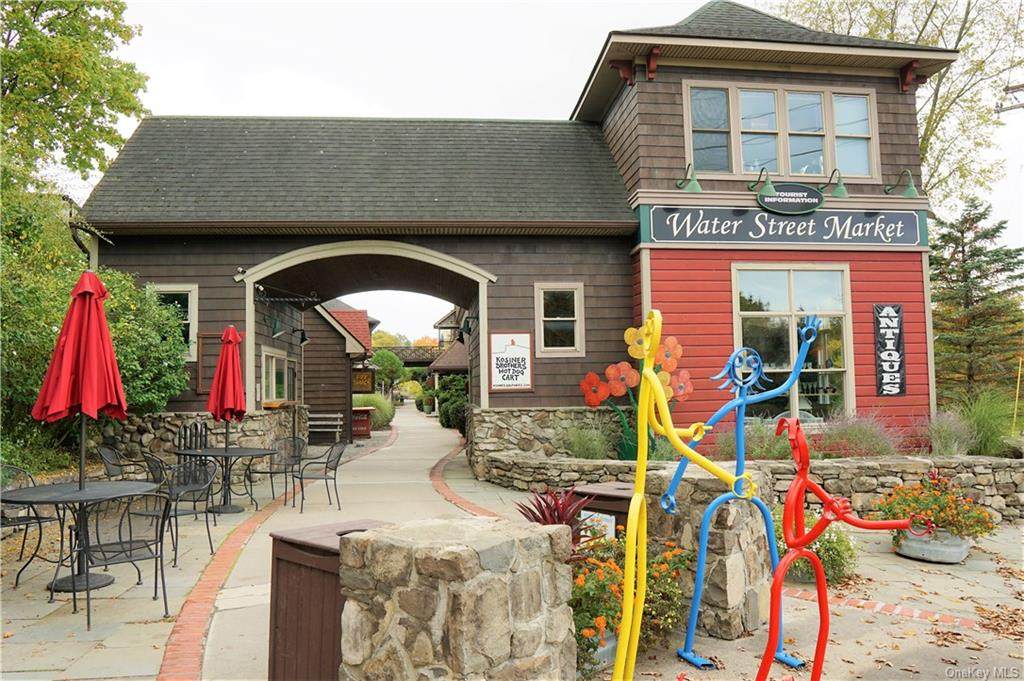 10 Main Street - Photo 1
