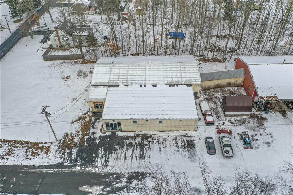 152 Bedell Avenue - Photo 1