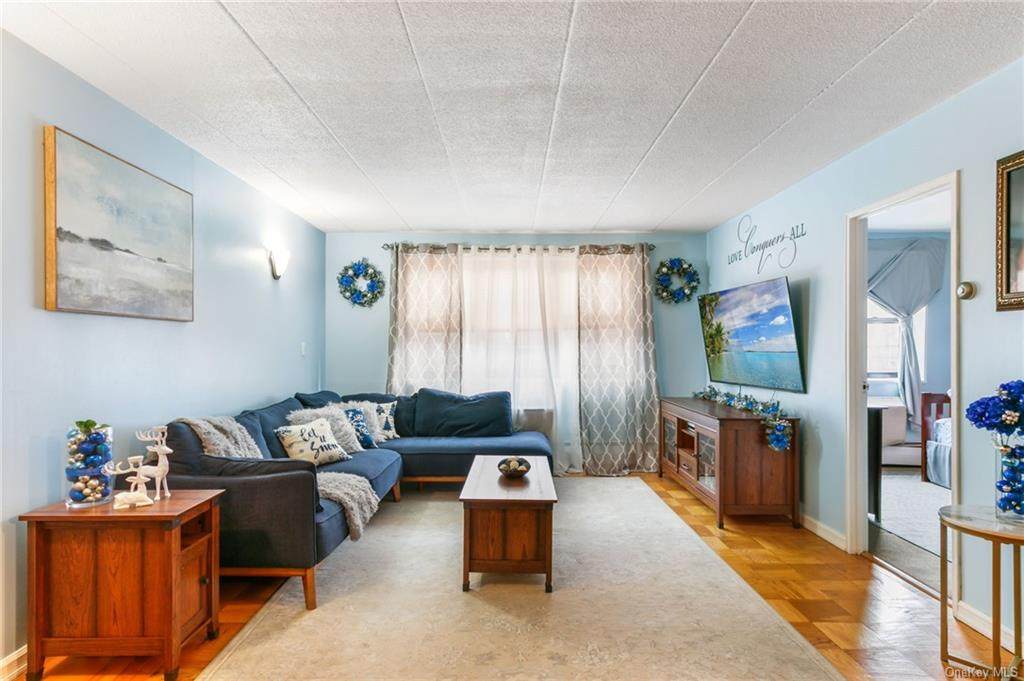 1085 Warburton Avenue - Photo 1