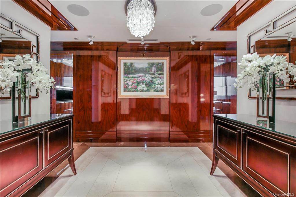 1 Renaissance Square - Photo 1