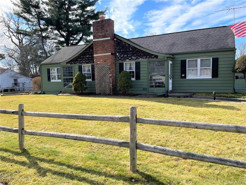 19 Crestwood Drive - Photo 1