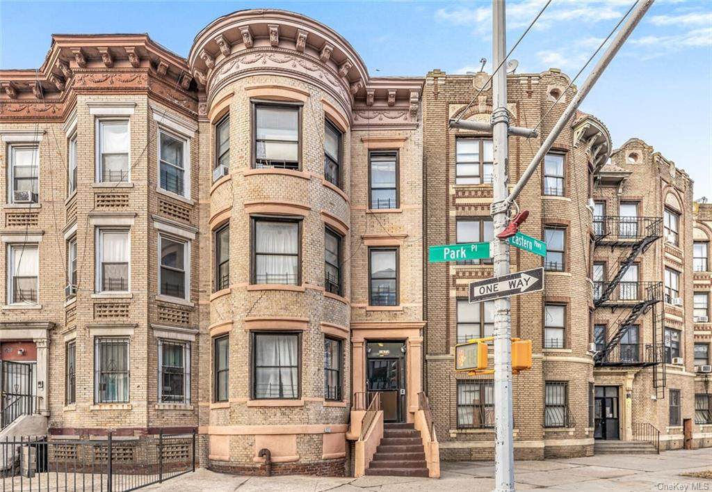 1873 Park Place - Photo 1