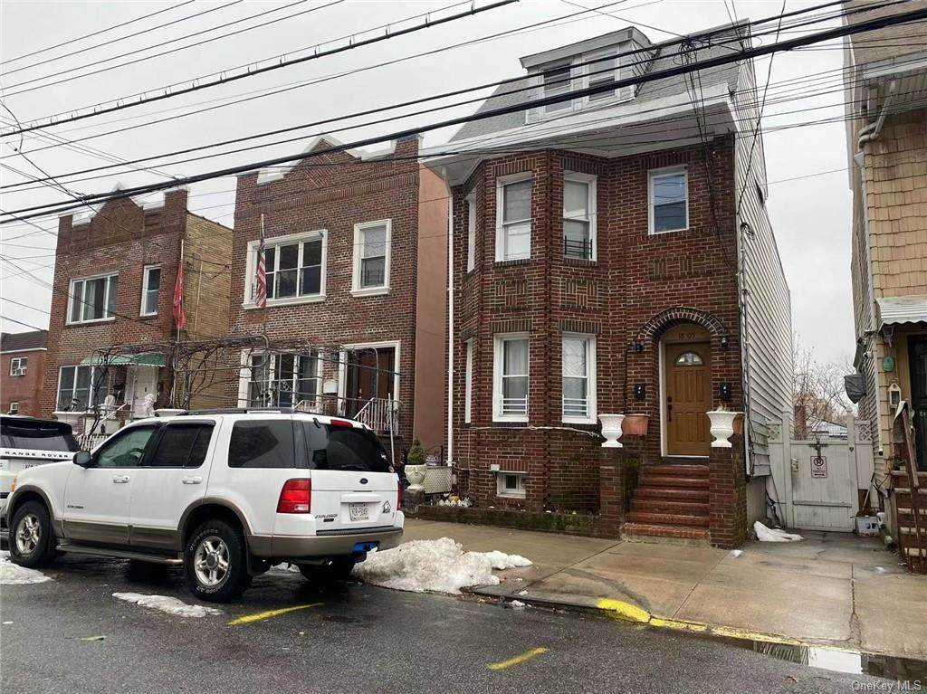 1805 Mulford Avenue - Photo 1
