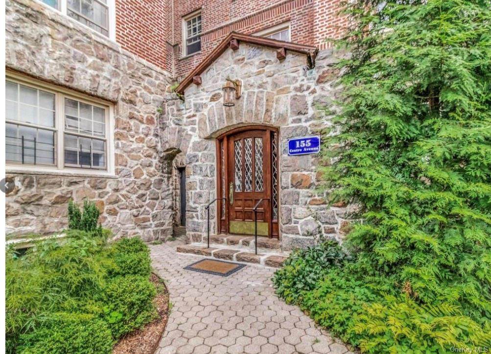 155 Centre Avenue - Photo 1