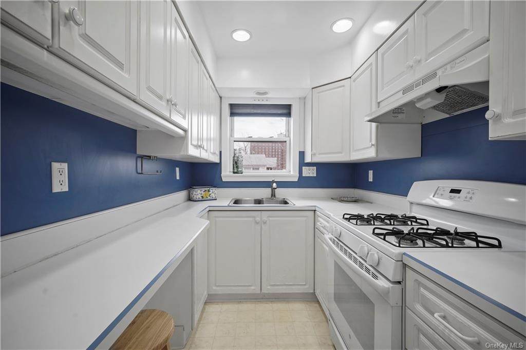 33 Grand Street - Photo 1