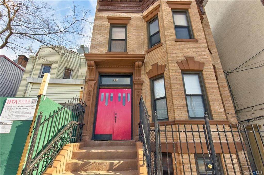 753 Crotona Park - Photo 1