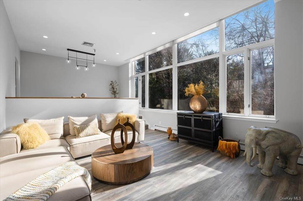 520 Ashford Avenue - Photo 1