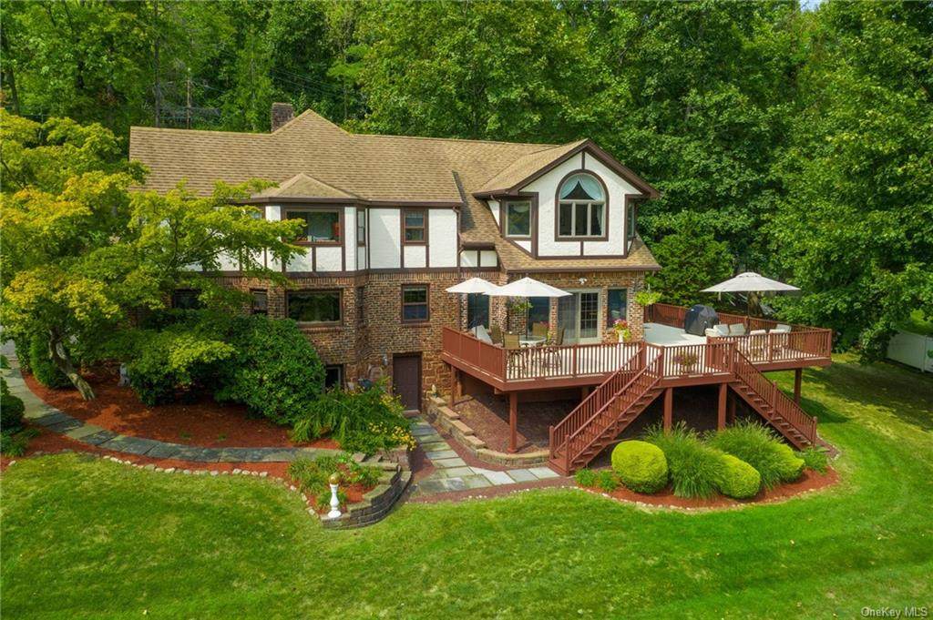 8 Hawthorne Place - Photo 1