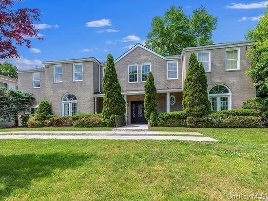 52 Forest Row - Photo 1