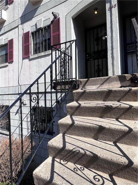 848 Leland Avenue - Photo 1