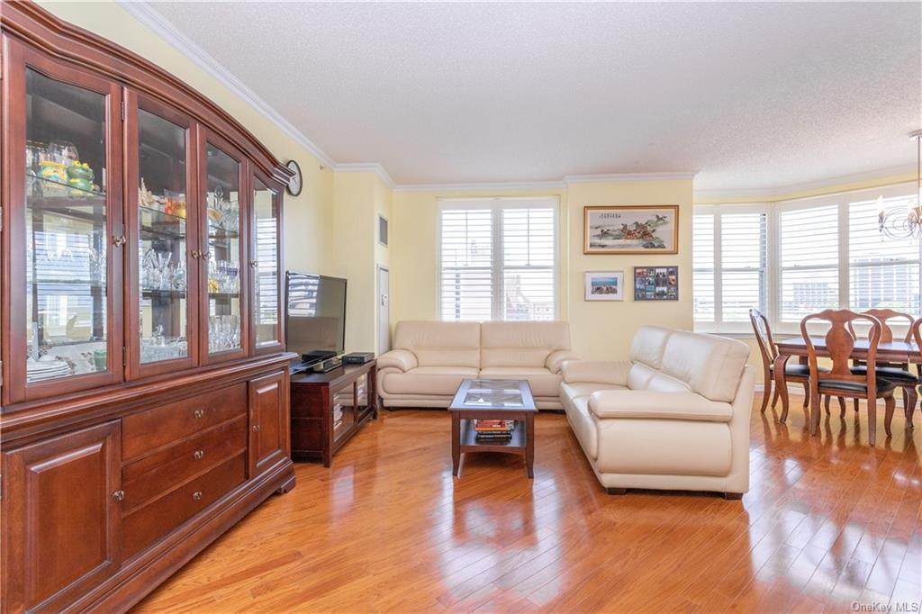 300 Mamaroneck Avenue - Photo 1