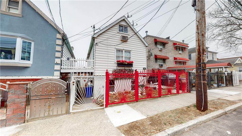 2930 Tenbroeck Avenue - Photo 1