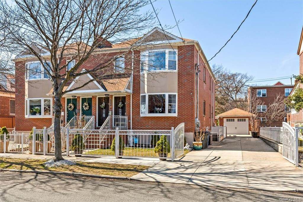 2327 Tiemann Avenue - Photo 1