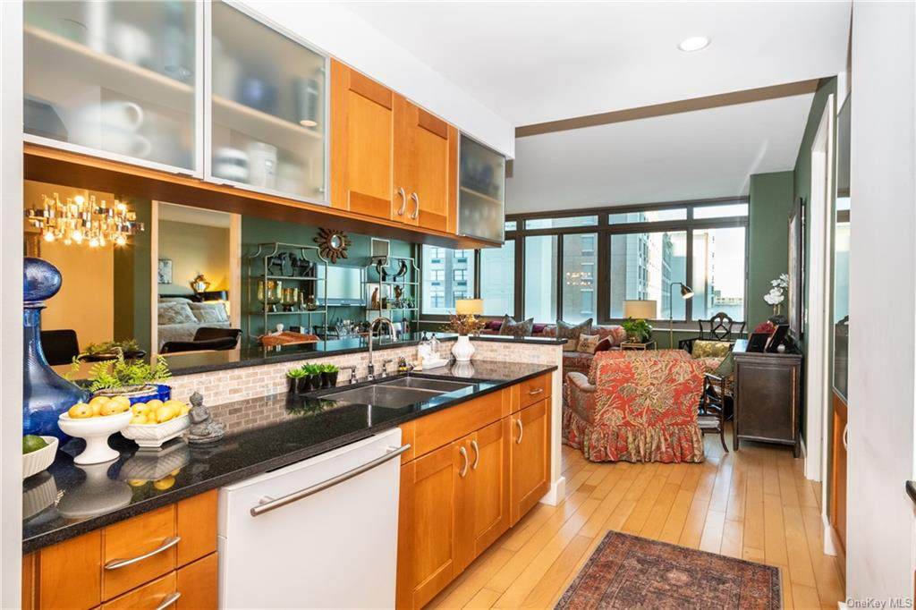 175 Huguenot Street - Photo 1