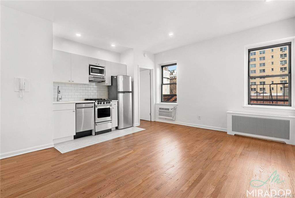 440 E 85th Street - Photo 1