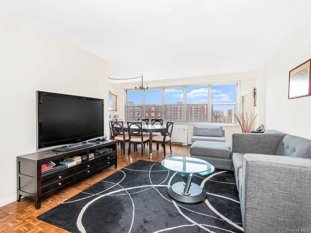 555 Kappock Street - Photo 1