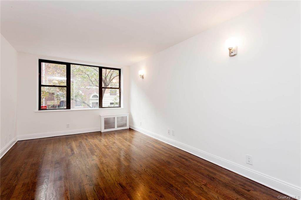119 E 83rd Street - Photo 1