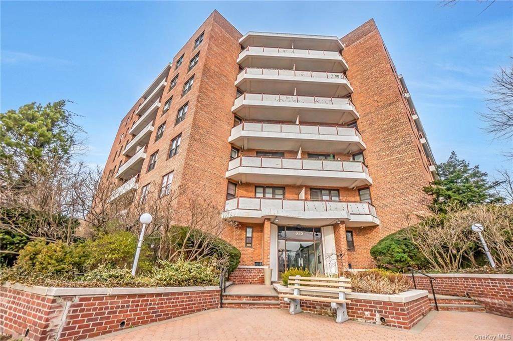 325 King Street - Photo 1