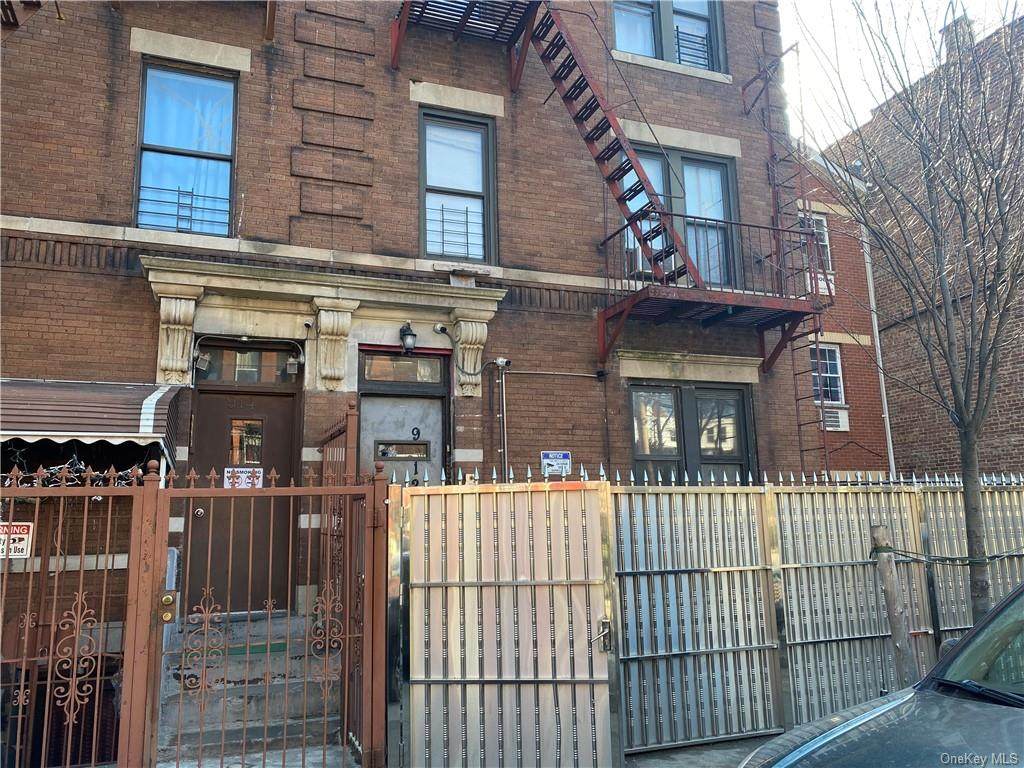 912 Bryant Avenue - Photo 1